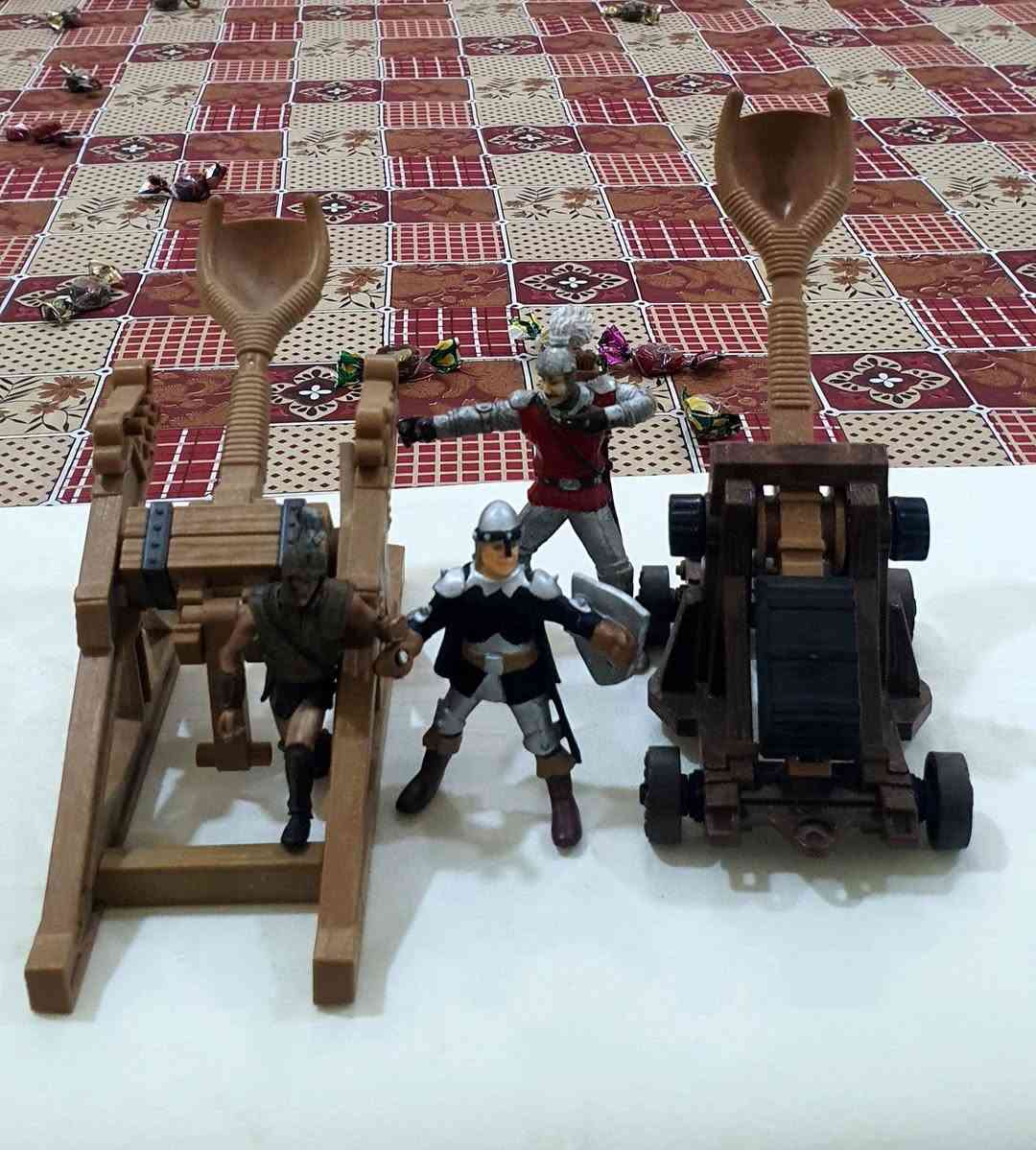 السلام عليكم 
مجموعة فرسان العصور الوسطى 
٢١ قطعه ٨ خيول 
١١ فارس 
٢ منجنيق 
كل القطع شركه papo 
ينباعون مجموعه كاملة ( كل ٢ ب ٥)


**إذا كنت صاحب هذا الإعلان وتريد حذفه لأي سبب، رجاءا أرسل رسالة إلى الدعم الفني**