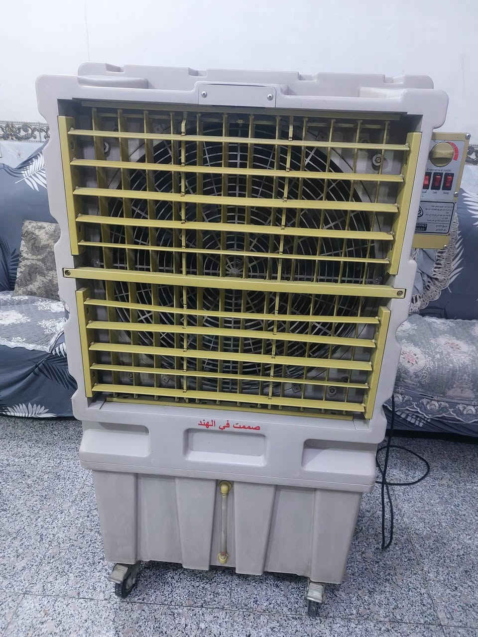 البيع سعر ٢٥٠ قفلهة مكان مدينة الصدر رقم ***********
