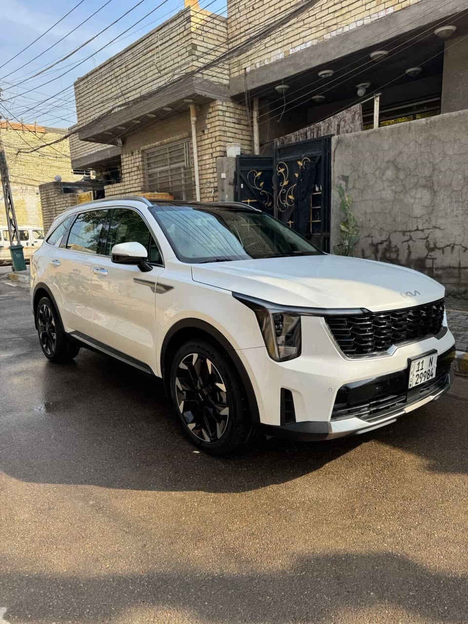 ((سلام عليكم))
للبيع كيا ((سورنتو 2024))
ماشية ((45 الاف كم فقط))
رقم بغداد الجديد سنوية جديدة
مكينة ستة سلندر 
كفاله عامة
سيارة فول 1/1 عده الكامرات الجانبية
المواصفات :- 
ويل 20
بصمة تشغيل وابواب وجنطة
كامرة خلفية
((داتا شو))
كشنات قماش ومدوشم جلد طبق الأصل 
كشنات كهرباء 
كشنات الخلفيه قلاب كهرباء 
شاشة متصله
شفتات ستيرن 
تشغيل عن بعد 
حساسات 360 
ثلاث انظمة قياده 
شحن لاسلكي
منافذ تايبسي
بصمة عدد اثنين
بلوجكتر لد
مري شفط 
ترحيب 
لد مخفي متغير الاوان 
سبعة راكب ((7))
الخ من المواصفات المعروفة …..
الاضافات :- 
السعر 320$ وبيها مجال بسيط
مكان السيارة بغداد الغزالية
للاستفسار ***********
‭***********
