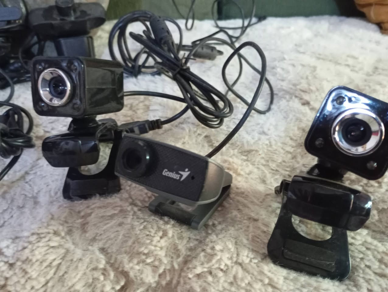 كاميرات للبيع عدد 90سعر الوحده 5الاف شلع
***********
***********
