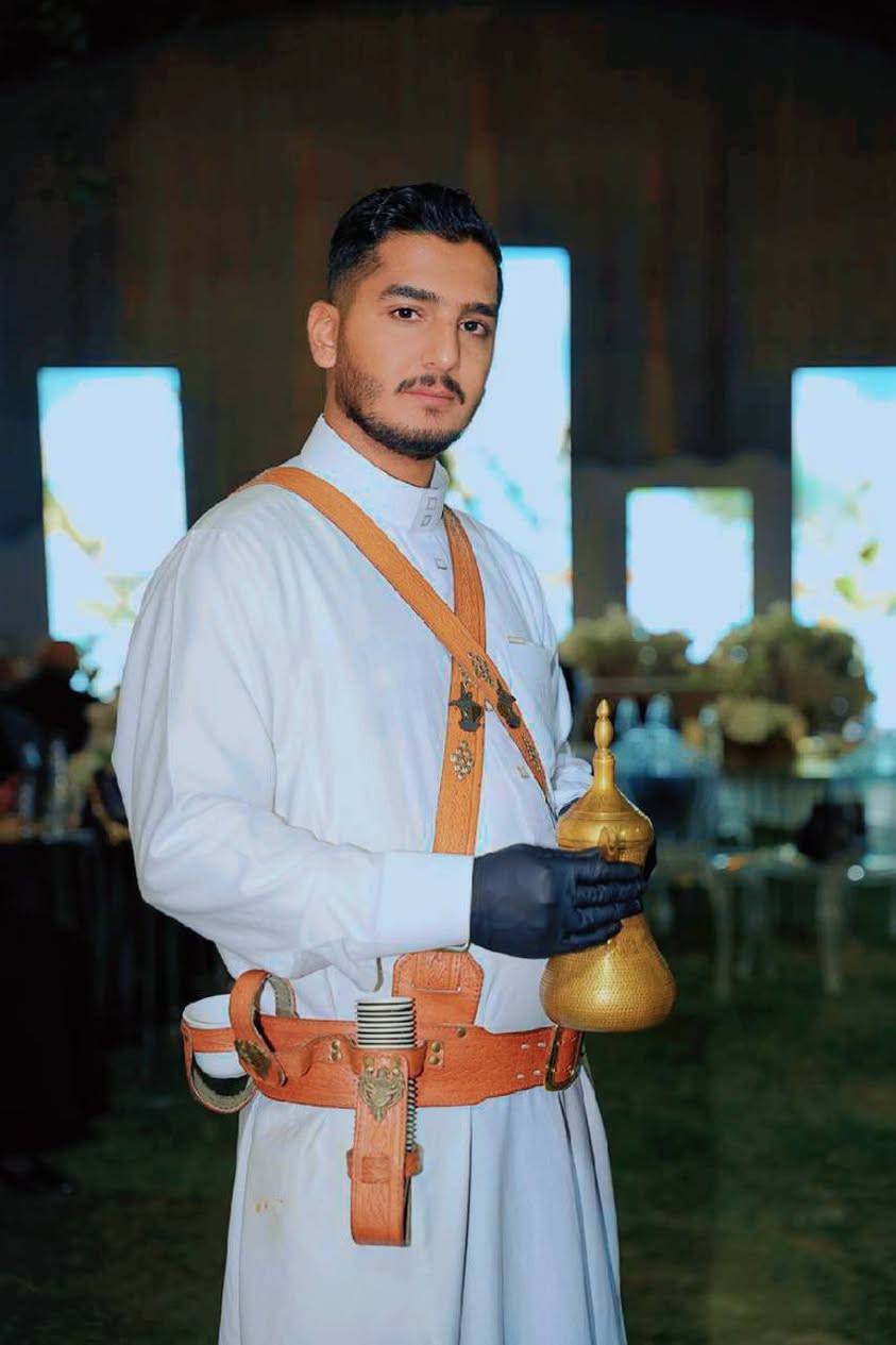 السلام عليكم زبائننا الكرام اني كهوجي اطلع كافه المناسبات     اطلع بكل مكان ابغداد وكافه المحافظات وشرط شغل درجه اولى الصدق والوضوح والأخلاق الطيبه هي اسلوبنا بالعمل وعندي كادر كامل بزي عربي ***********هذا رقمي بي واتساب للحجز
ارفعو المنشور ولو بكلمه حلوه وكل انواع القهوة وجاي العراقي متوفر عندي مرة وجكليتية وسط شرط كهوة درجه اولى تحياتي للجميع
