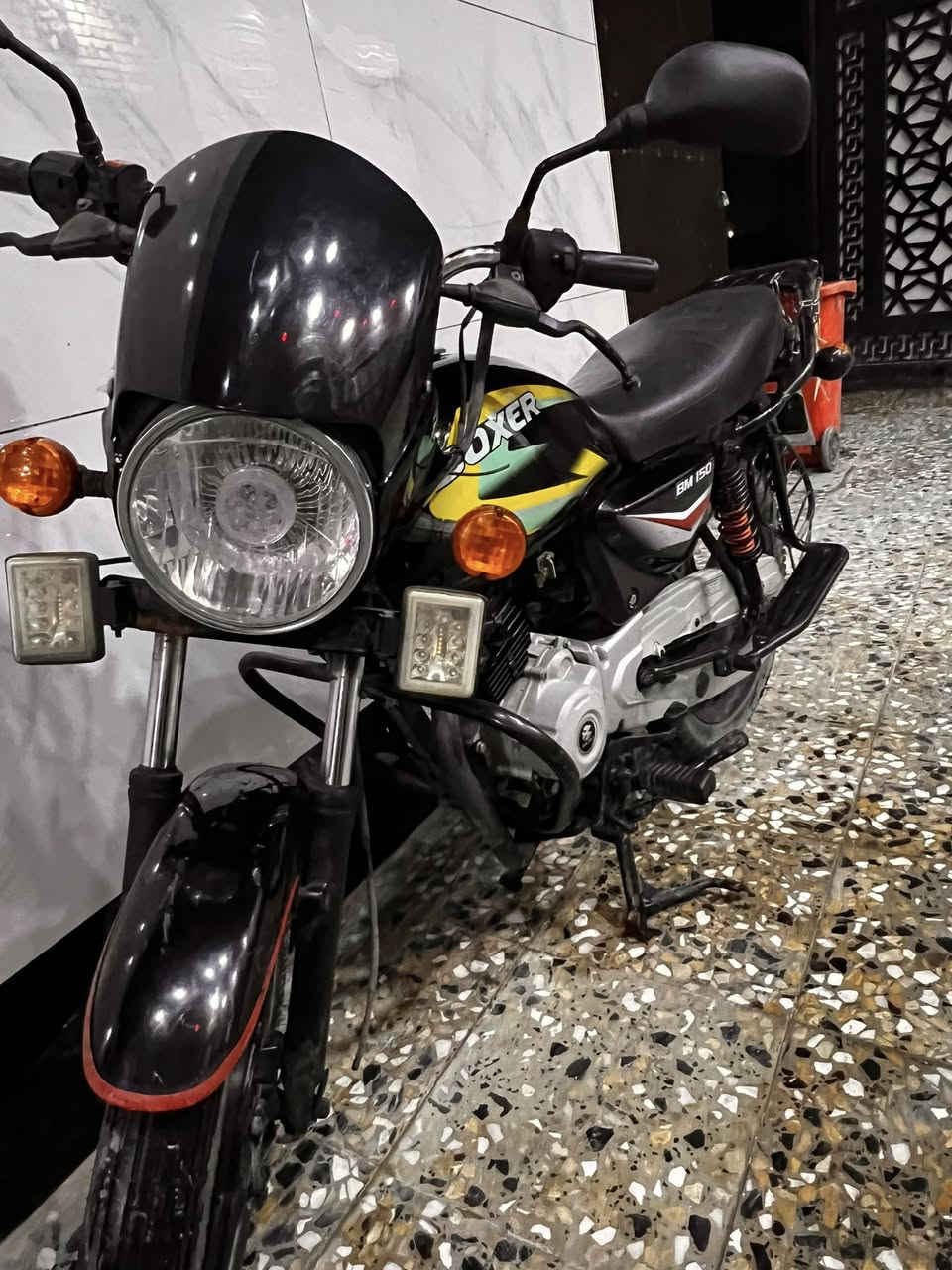 سلام عليكم بوكسر للبيع مديل 2023 جديده مستخدمه فقط 4 اشهر  
رقم وسنوية كاملة تحويل ثاني يوم 
السعر مليونين ونص وبيها مجال قليل
العنوان البصره/الهارثه/الماجديه/واتساب او اتصال ***********مكلف بالنشر
