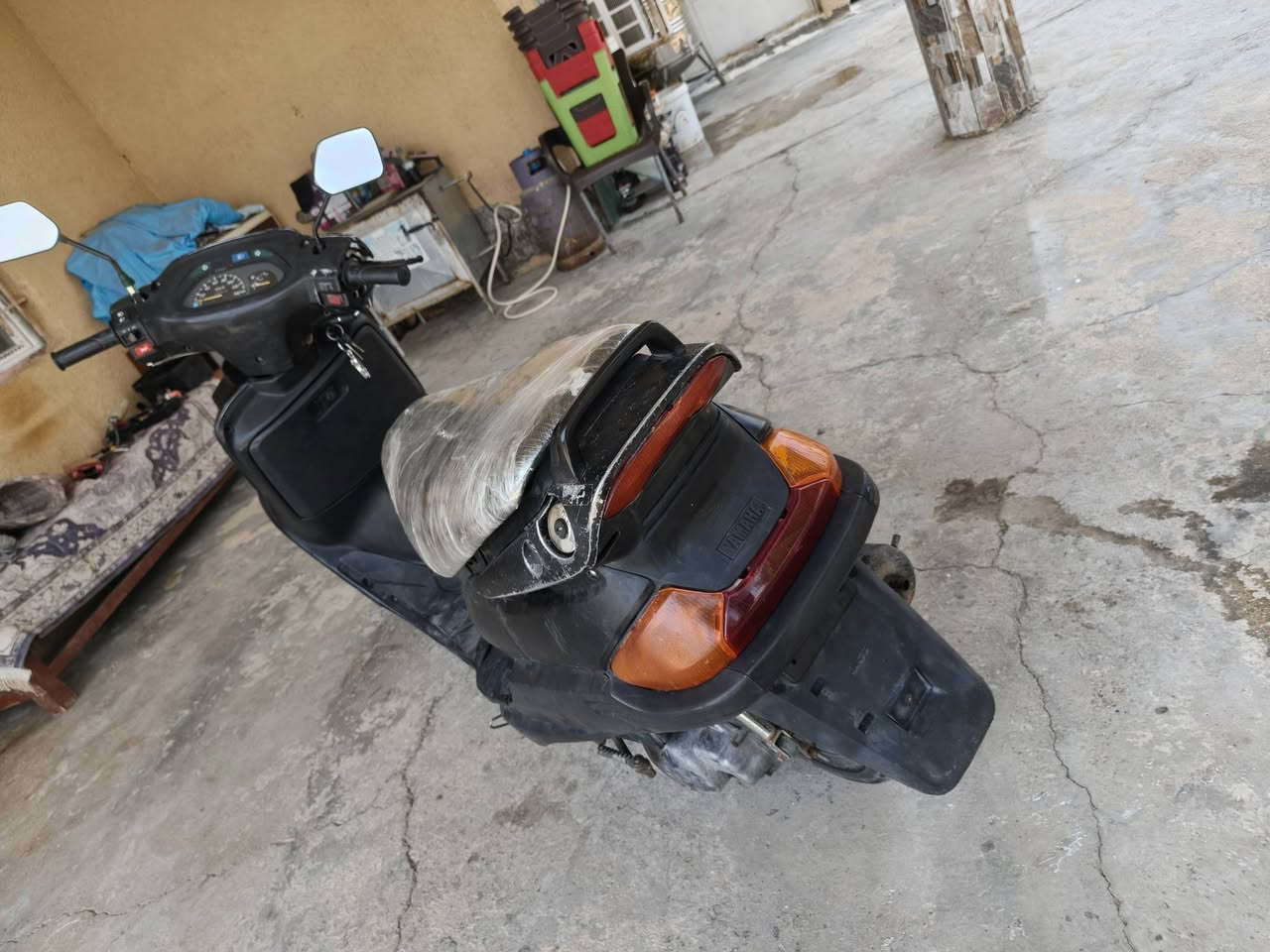 من رخصه مدير الاكروب المحترم دراجه فراشه فضائي المرغوب نضافتهه مثل مموضح دراجه نضيفه مكينه خير من الله تقاطع الساده الرقم ***********  السعر ٢٧٥ وبي مجال
