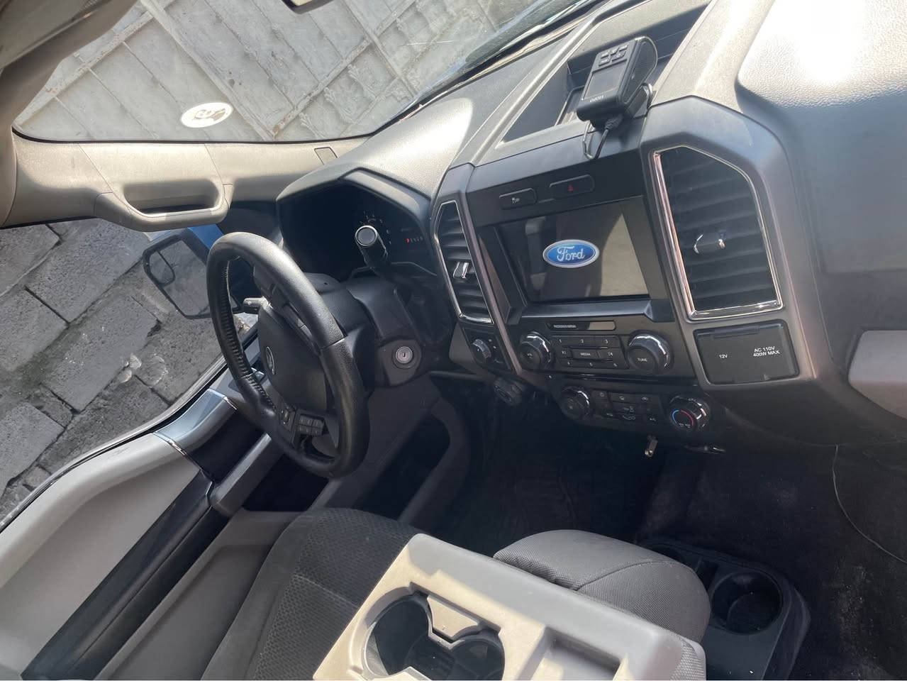 فورد ف 150 مةنةفيست اصلي ساغ
كامل كرايتة راپتةر 
مةكينة٣٠٥مةرغوب
گيرومةكينةبةشةرت 
ليدران و دةعمي نية بةشةرت 
لوك لوكة سةيارةكي نمونةيةلةجواني 
يةك دينار مةصروفي تيدا نية
بةشةرتي هةمو شتيك دةفروشم 
سعري ١٣٥كةمةك مةجال
***********
شوين سوران مرغصور, أربيل
