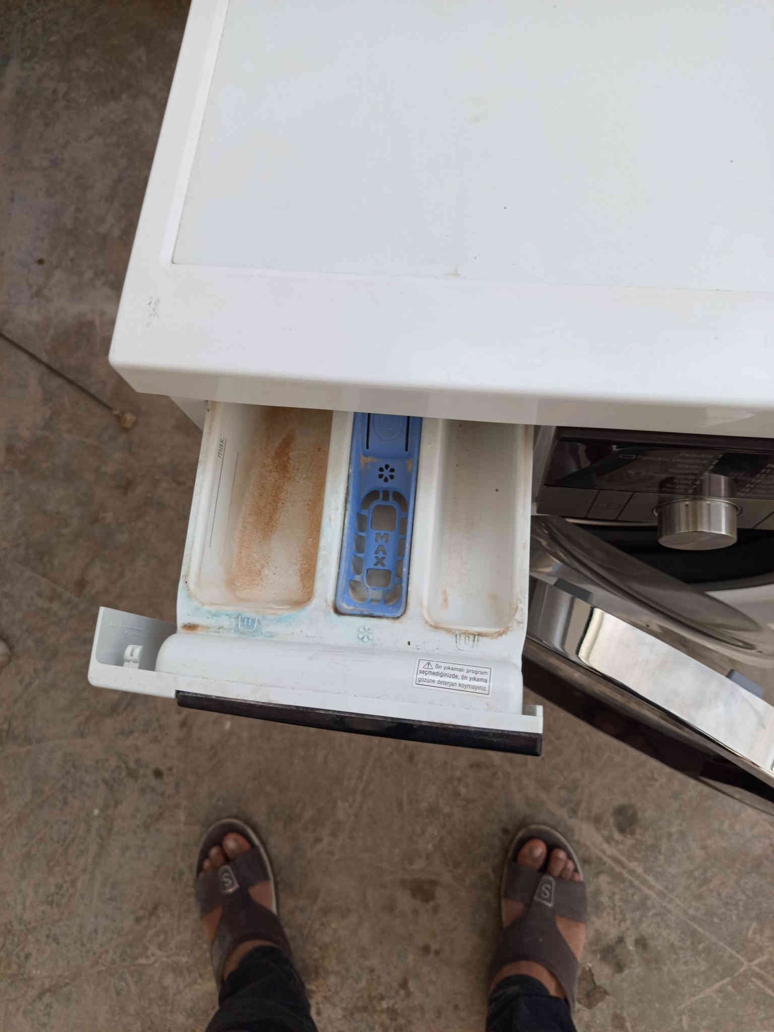 غساله اوتوماتيك 12 كيلو نوعيه تركي   نظيف بلادي ما مصلح بالشاط ره نهايته 225 مكاني كركوك حي العسكري رقم الهاتف ***********
