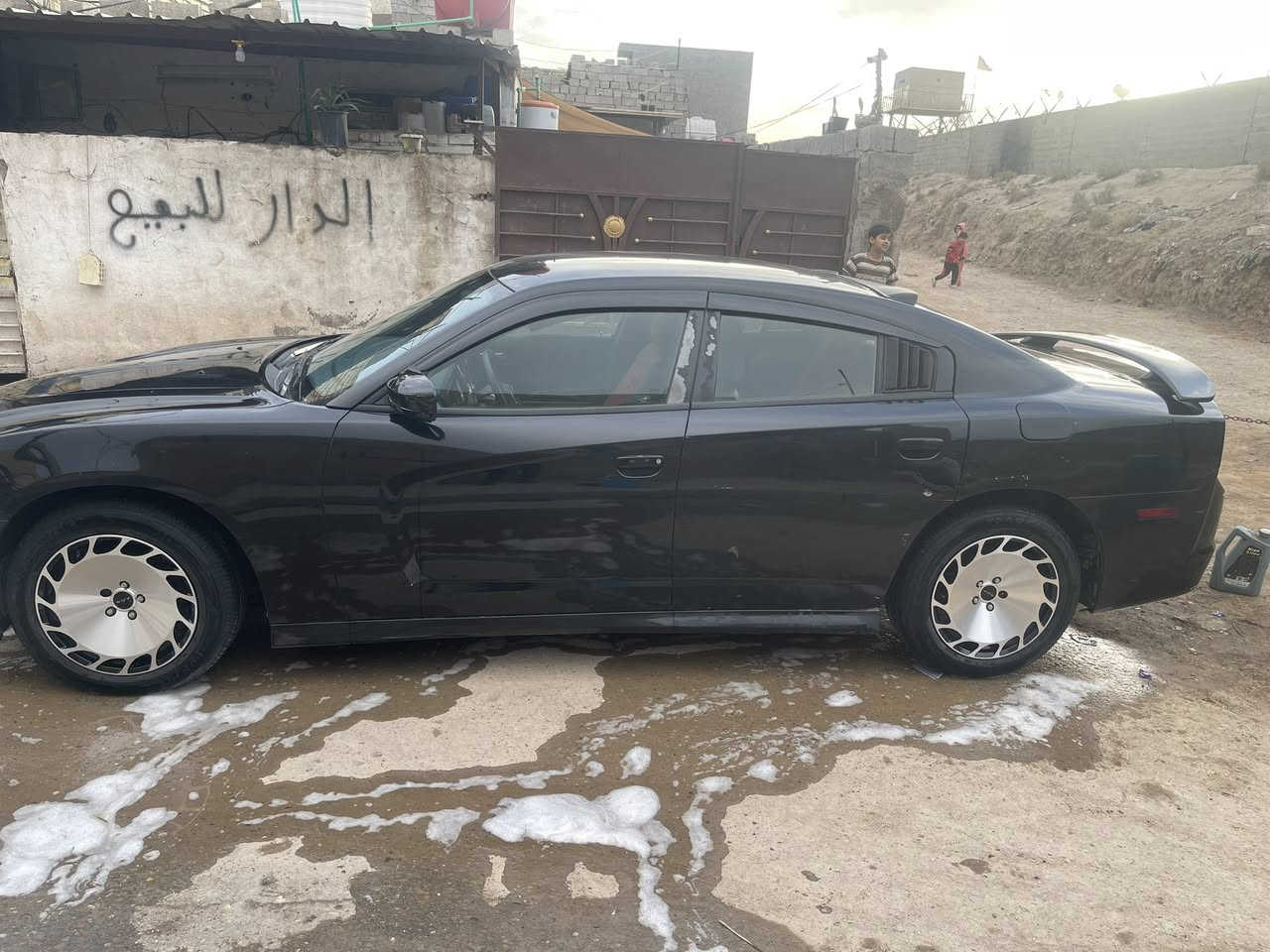 ‏سلام عليكم سيارة شارجر 13 للبيع تخم تاير حدادي كله جديد ما ناقصه باغي 145
‏بيها مجال *********** ￼￼
