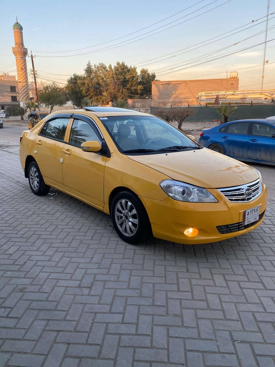 سلام عليكم بي واي دي g3 موديل 2013 كير عادي المرغوب بيها ثلاث قطع صبغ صدر امامي خلفي جديد تبريد ثلج ❄️ كير ومحرك خير من الله داخل فول نضيف رقم بغداد سعر 50 وبيها مجال العنوان بغداد البلديات ***********
