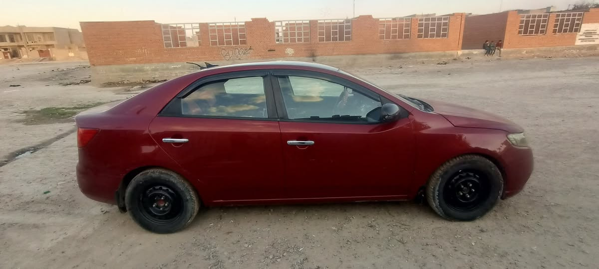 كيا سيراتو موديل 2012 مبدل باب سايق وبنيد بيع او مراوس حسب القناعه السعر 95 وبيها مجال اشويه رقمي ***********
