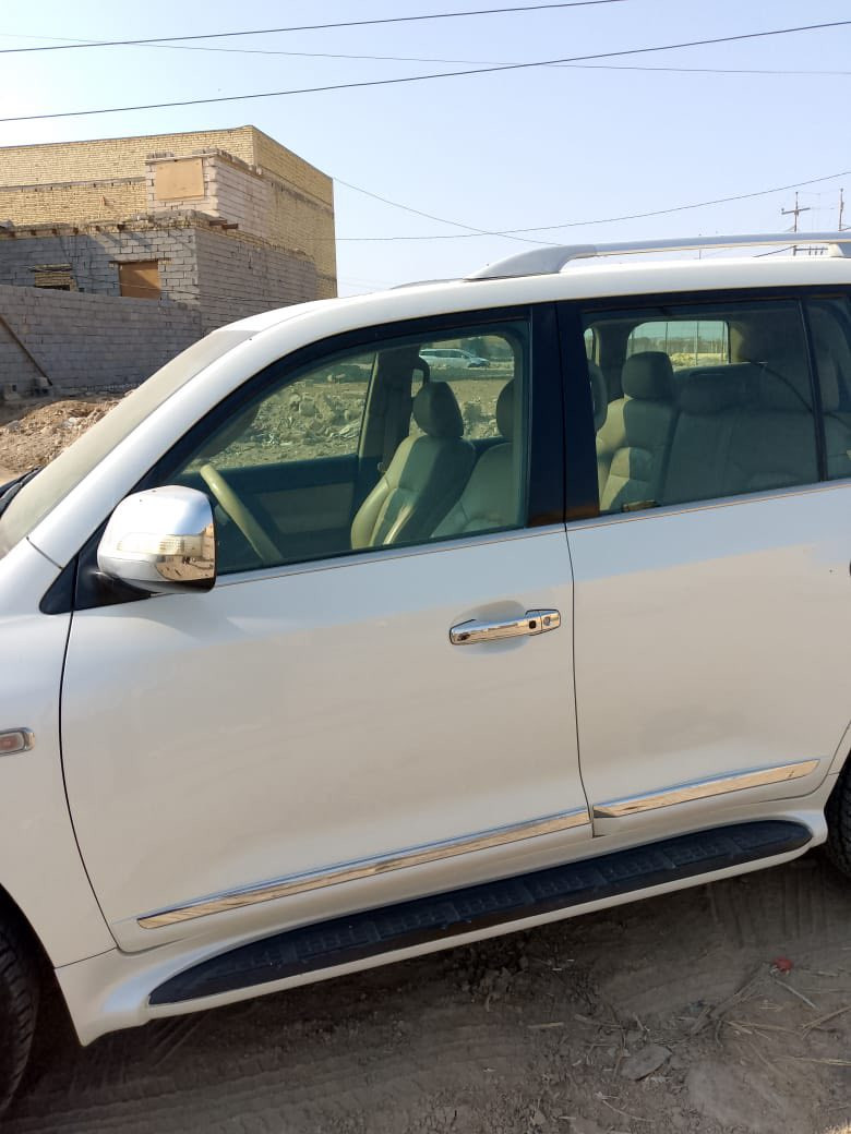 سلام عليكم لاندكروز موديل2011 ستينيه مكفوله كفاله عامه سياره جاهزة تخم تواير حداديه محرك سته سلندر سعر كلاثه ونص وبيه مجال بسيط رقم بغداد إنكليزي      العنوان ذي قار ***********
