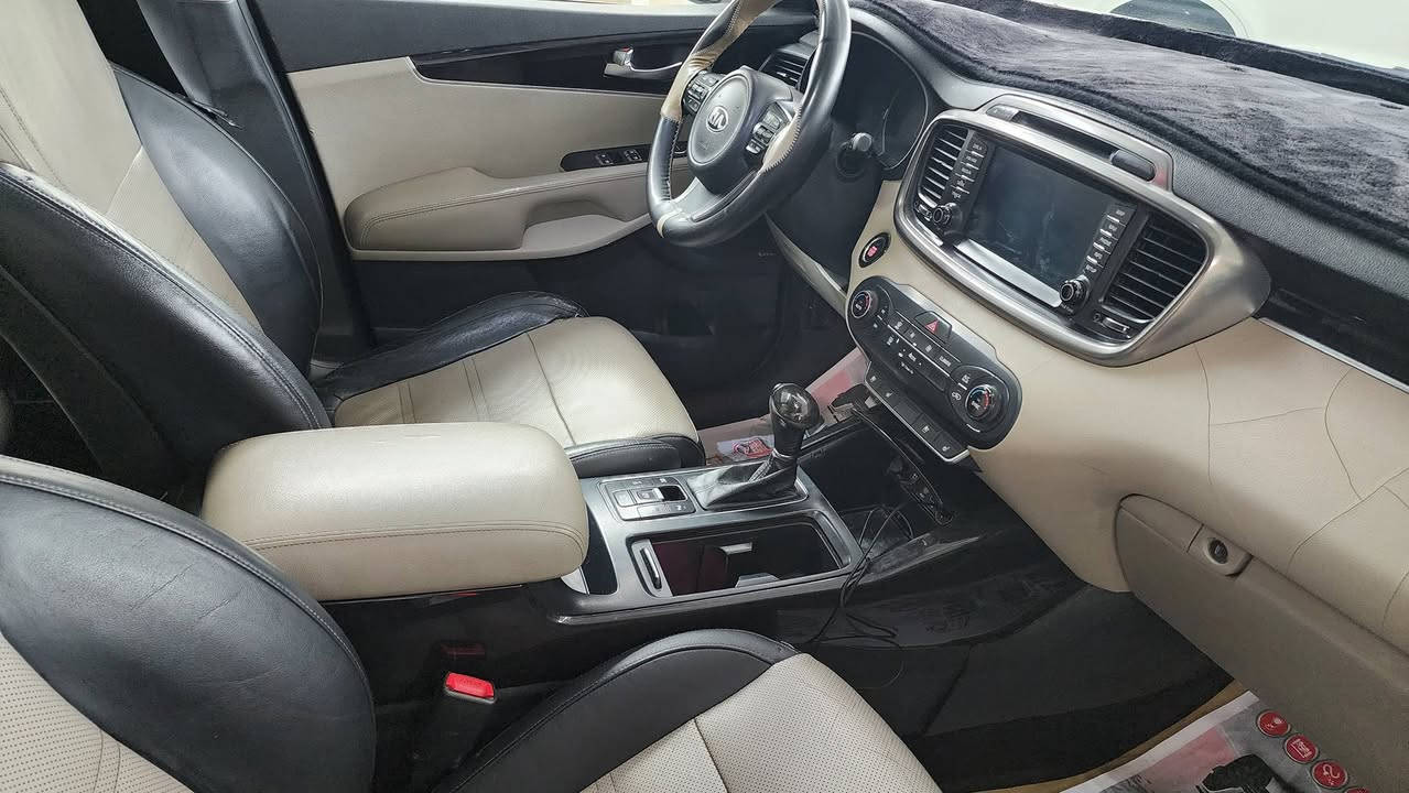 سورنتو موديل ١٥. كويتي فول الفووول. كفاله من لصبغ ولتبديل السعر ٢١٥ هاتف***********
