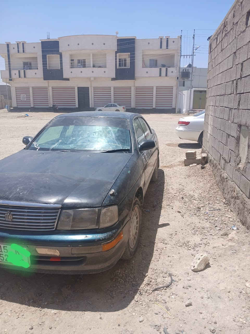 السلام عليكم توبوتاكراون بطه متصل رقم انبار دولي باسمي سنويه نافذه لغايه ٢٠٣١ قبل كم يوم جددتها هزه جدبده اللون اخصر غير محدد غرفتها زينه دشبول نظيف محرك ٢٥٠٠ اوكيرخيرمن الله الكشر كما موضح بالصور يحتاج ترتيب بيع او مراوس  كهربائبات شغاله تبريد عاطل موجوده بالرمادي السعر40 $ ببها مجالموبايل ***********
