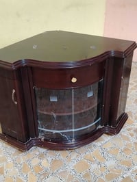 ميز • ما ياخذ مكان • نضيف