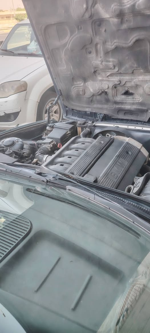 السلام علیکمبی ام 520محرك مودیل 2? مسکر الفين کیر اوتو لون نیلی رقم انکليزي
بغداد السنويه لل 29عضم تخم تایر تبرید 
فول کهربائات مابیها نقص سنتر لوك شغال 
اربع بیبان وجنطه جام کھربائی ارب بیبان السياره جاهزه حلوه السعر 60وبيها مجال 
بسيط للتواصل ***********
