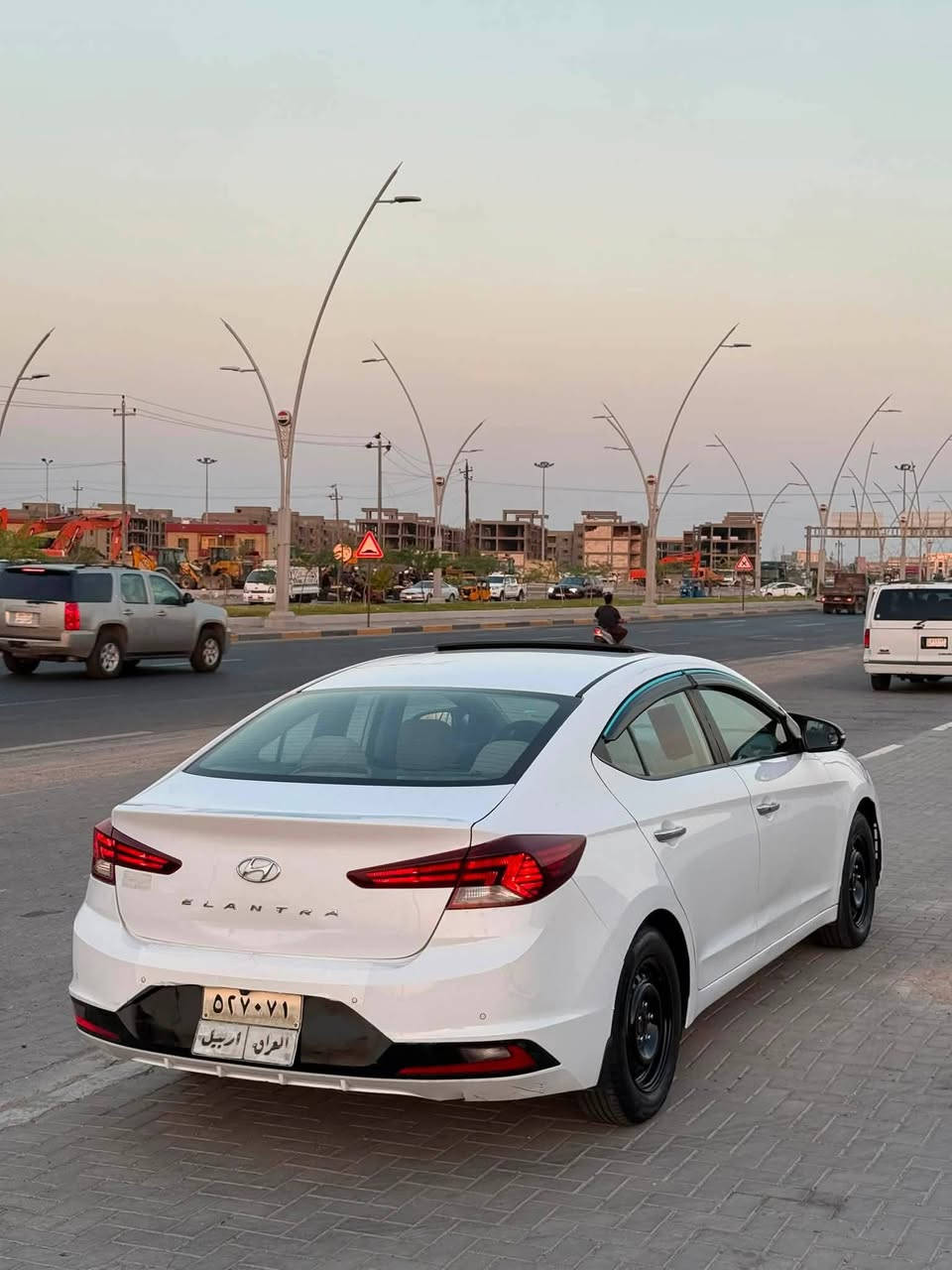 السلام عليكم
النترا 2019 خليجي رقم اربيل باسم شركه تحويل او وكاله مضمون 
محرك 2000 دوش ما مفتوح
فول مواصفات 
بصمه 
فتحه 
كفاله من الضربه والتبديل والفتح 
بيها جاملغ امامي جهة الراكب صبغ وباب الراكب نصه بدون فتح
والباقي كفاله 
تخم تاير جديد 
حداديه 80‎%‎
لايت زنون
محرك ما مفتوح ولا ينقص ولا يبخر 
السعر 110 وبيها مجال للشراي 
مكاني العماره 
للاستفسار ***********
