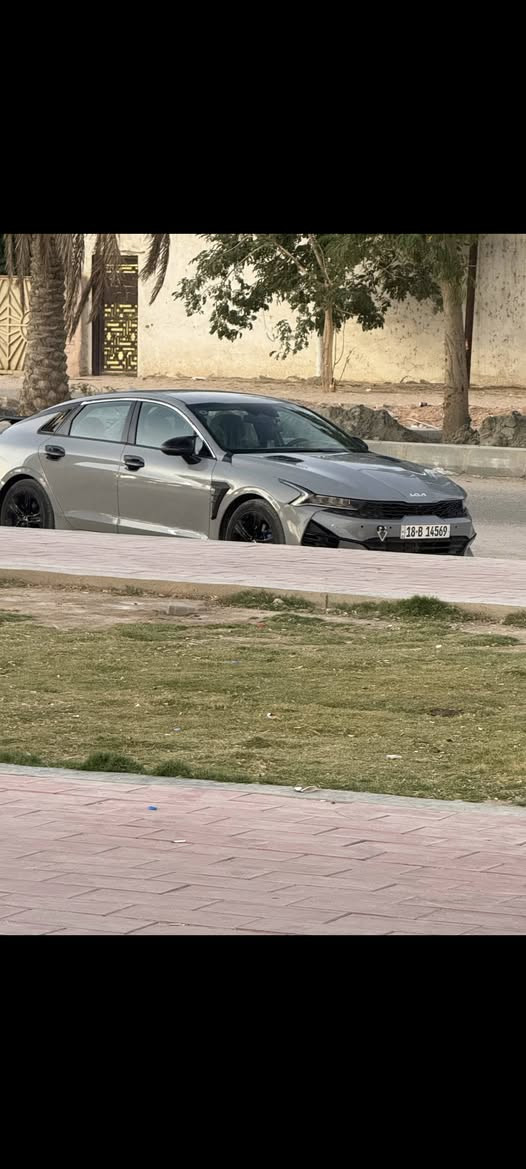اسلام عليكم k5 2022 جي تي لاين سياره موشومه ونظيفة بس عايزه برمجة تبرمج العقل لان مطرت دنيا وكانت بدون طبر باز وبدلت العقل وما برمج العقل الشريف وصار بيها تاخير بسيطة بنمر وعندي واحد يسويها ومو مكلفه والبرمجة تنزل من سعر سياره سياره جاهزه ونصبتها حلو اني مو بياع شراي فا ماعرف شنو الموضفات بيها 5  وضيعات قياده وتدفه كشنات وبيها بصمتين الي يريد يستفسر على سياره ويجي يشوفها يتواصل وياي *********** رقم الواتساب *********** سياره نظيفه ورخيصه لباقي تفاصيل وصور الحادث تواصل وياي
