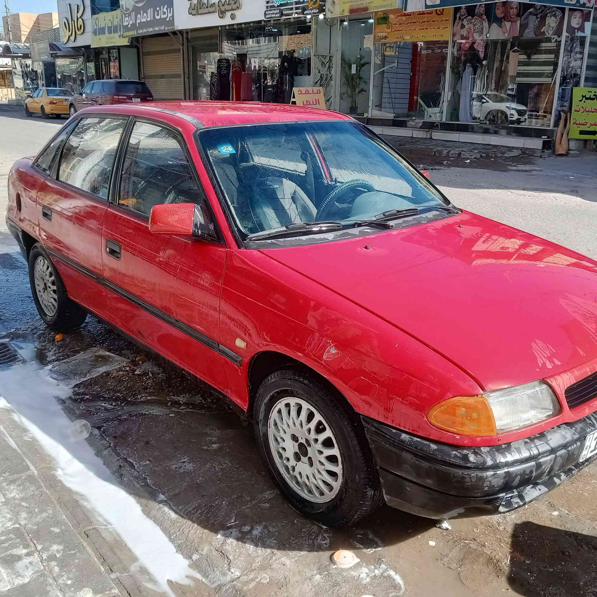 ابل استره رقم انكليزي موديل 91/سنويه ال30   سياره ابسمي مكاني نجف حي النصر ***********
