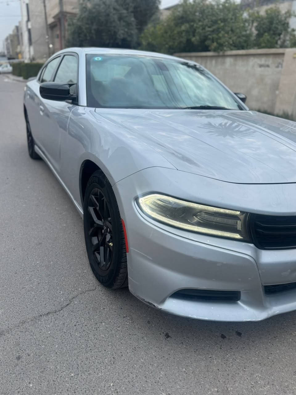 تحيه طيبه الاخوه الأعزاء جارجر ١٩ sxt ام الفتحه موديل ١٩ وارد أمريكي حادثها خلفي جنطه وجاملغين خلفيه بجم كبس رقم بغداد الجديد ابسمي محرك 3600 السياره حلوه مكانها بغداد العامريه او البياع السعر ١٩٢ ورقه بيها مجال بسط 
***********
