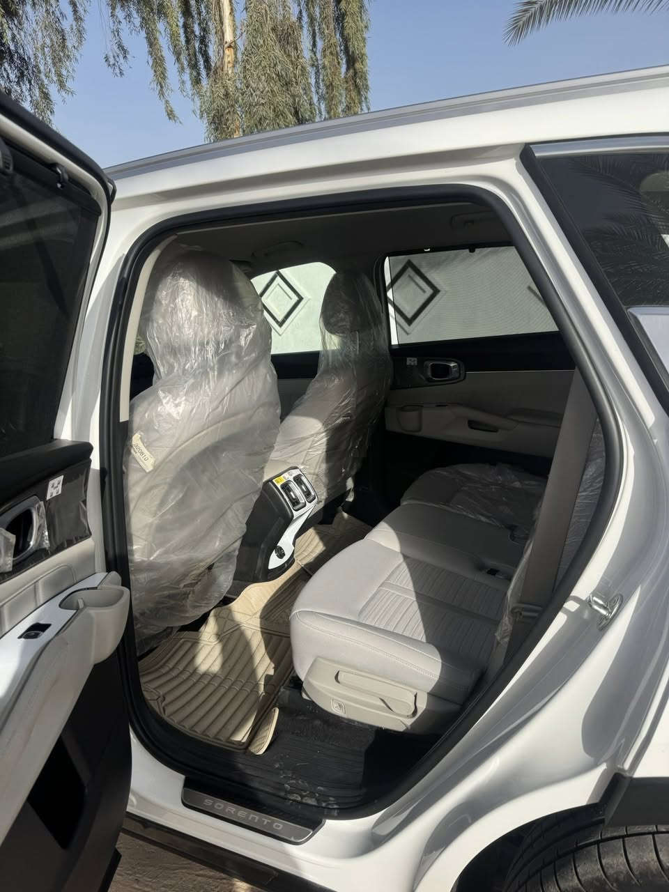 سورنتو 25خليجي  ماشيه 13الف رقم بغداد أنكليزي كير ماوس 4سلندر جنطه كهرباء فول مواصفات ماعده الفتحه السعر 285للاستفسار الاتصال *********** العنوان بغداد/اللطيفيه
