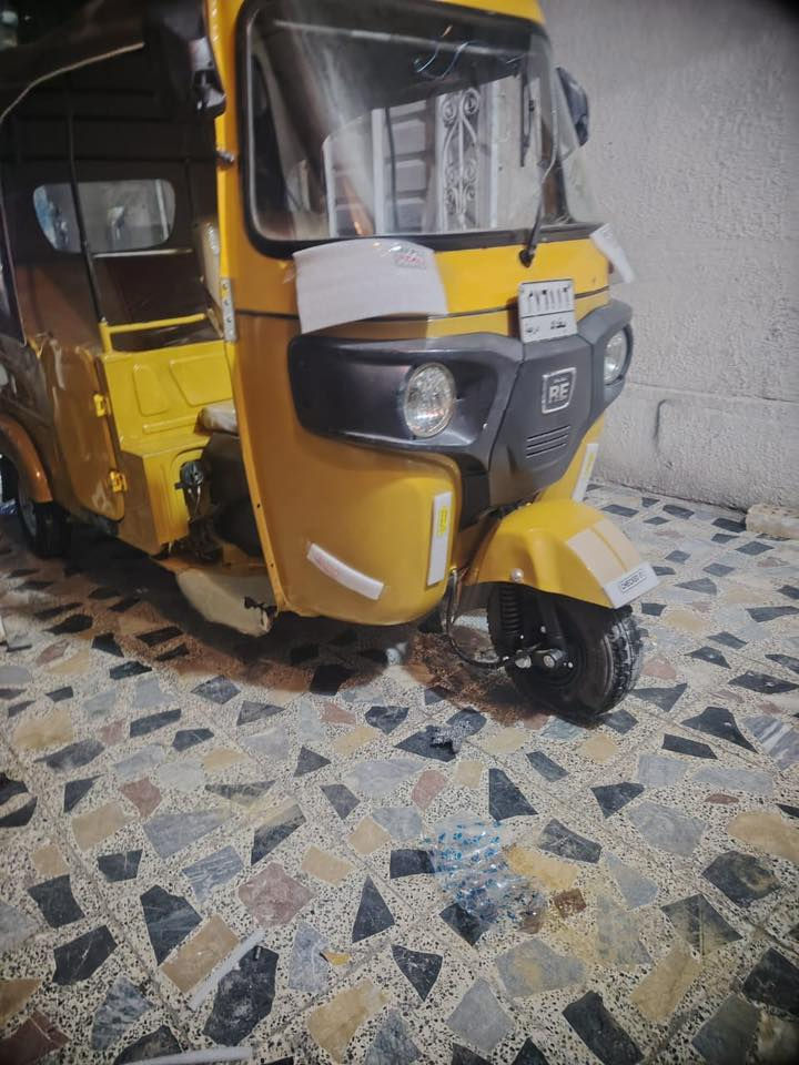 السلام عليكم تكتك ٢١ كفاله كشر ومكينه بيها صبغ نص لغد والباقي كفاله الدراجه الف متذب عليها كبل للشارع كامله التكتك ب ٧ ونص وبيها مجال قليل ***********
