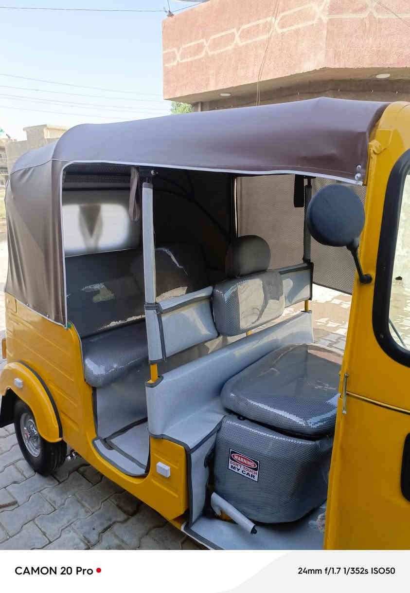 السلام عليكم تكتك موديل 19شهر 11رقم وسنويه تحويل ثاني يوم مصبوغة عام جماليه فقط مكينه  ناعمة مجفته تجفيت شركة تخم تاير جديد دوشمه جديدة جادر جديد برده جديده تكتك خير من الله كبل للشارع الف مذب عليه تاخذه وتدعيلي العنوان المحمودية حي المرتضى الاتصال ***********سعر6مليون وبيه مجال للطيبين
