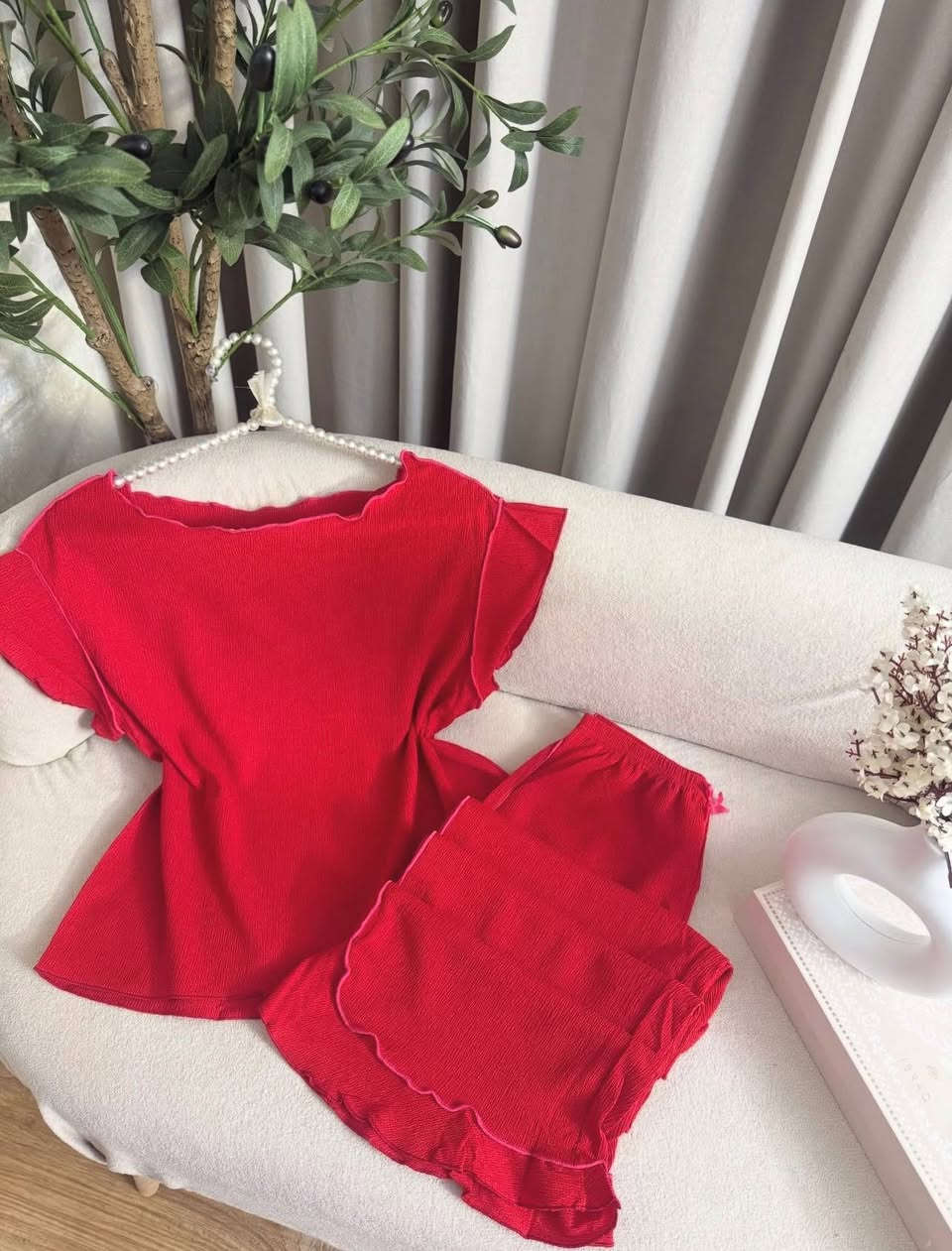 ✨ تراك نسائي خامة أصلية – قطن أصلي ✨
موديل أبو الصورة 🔥
قالب أصلي ولبس مرتب
💰 سعر الدرزن 100 ألف
📏 القياسات:
SM قياس واحد – L/XL قياس واحد
🎨 الدرزن يجي 3 ألوان
🌒


**إذا كنت صاحب هذا الإعلان وتريد حذفه لأي سبب، رجاءا أرسل رسالة إلى الدعم الفني**