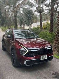 عندي كيا سبورتج اكس لاين موديل 2025 وارد امريكي ماشيه 611 mi السياره م...