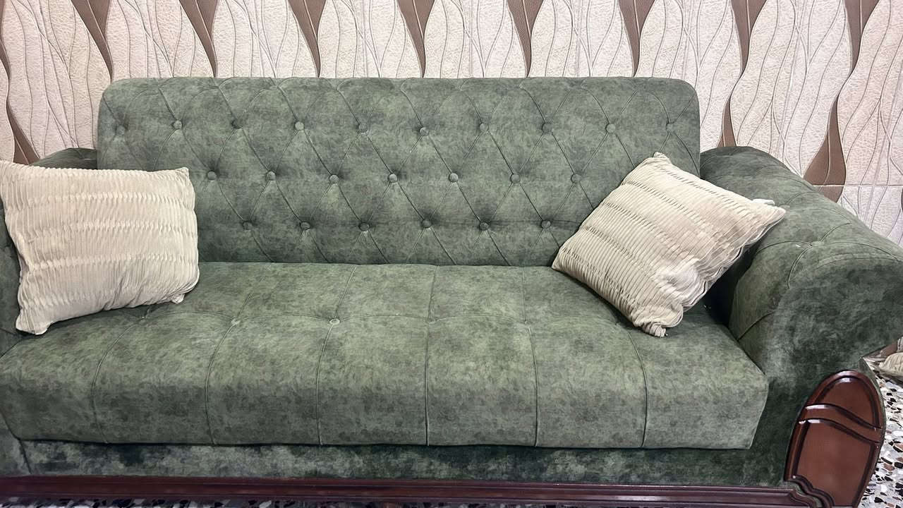 مرخصه الادمن
ثنين تخم مستعمل للبي/ع كل واحد 10مقاعد  التخم الزيتوني نضيف مابي اي عيب و كلش حلو و الازرك بي عيب واحد ولهوه زرف صغير مال جكاره فقط ونضيف لش/راي يتواصل ا على هذه الرقم ‭  0786 599 3355‬
