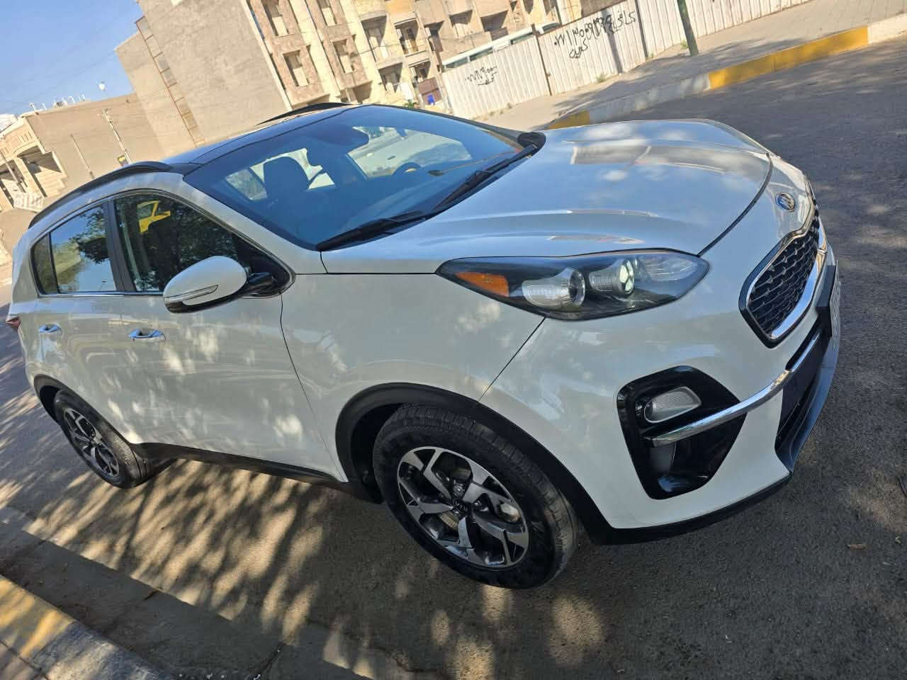 السلام عليكم
كيا سبورتج 2022
وارد امريكي
محرك 2400
ماشيه 50 الف
حادثهه من امريكا
بيهه مكانات صبغ بدون دواخل لا لغد لا شواصي
كير و مكينه على وضع الشركه بلادي
رقم بغداد بأسمي
موصفات فول واحد على واحد
كشنات جلد تدفئه تبريد
بانوراما
كشنات كهرباء الاماميات
مرايات شفط نقطه عمياء
حساسات امامي وخلفي
كامره شاشه
كراسي كهرباء
الجنطه الخلفيه كهرباء
ويل كب 18 بلادي
تحكم ستيرن جهتين
وبعد بيهه موصفات معروفه
مكان السياره بغداد 
السعر 145 وبيهه مجال حك الجيه 
الاستفسار 
*********** 
غير متواجد علفيس
