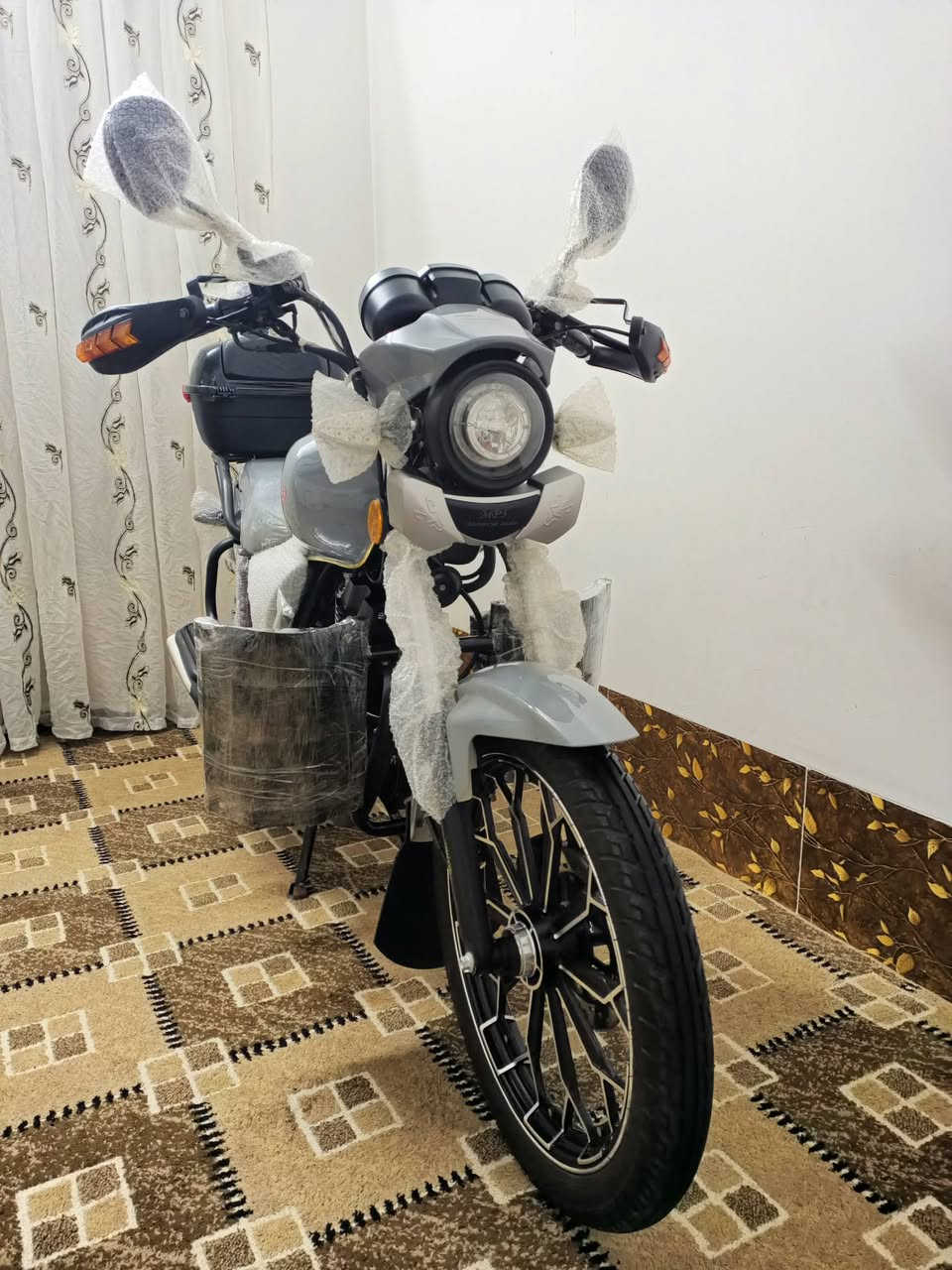 سلام عليكم 🩶🖐️

للبيع 5 گیر هويشة جني اصلي زيرو 💥💥
موديل 2025 بعد جديد ماشي كلش قليل ✅
منفيس كامل 📝 سويجات كنترول بلادي 🔑📱
مستخدم قليل بعد بل كارتون 📦📦 
دراجه لوك لوك مواصفات فول ✅
ويل عنكبوت تايرات چوپلس ✅
محرك 200 نشاط فول دراجه 🚀 
سعر تعال خاص شراي خابرني 📞 

مكاني كركوك ❤️ 

***********
***********
