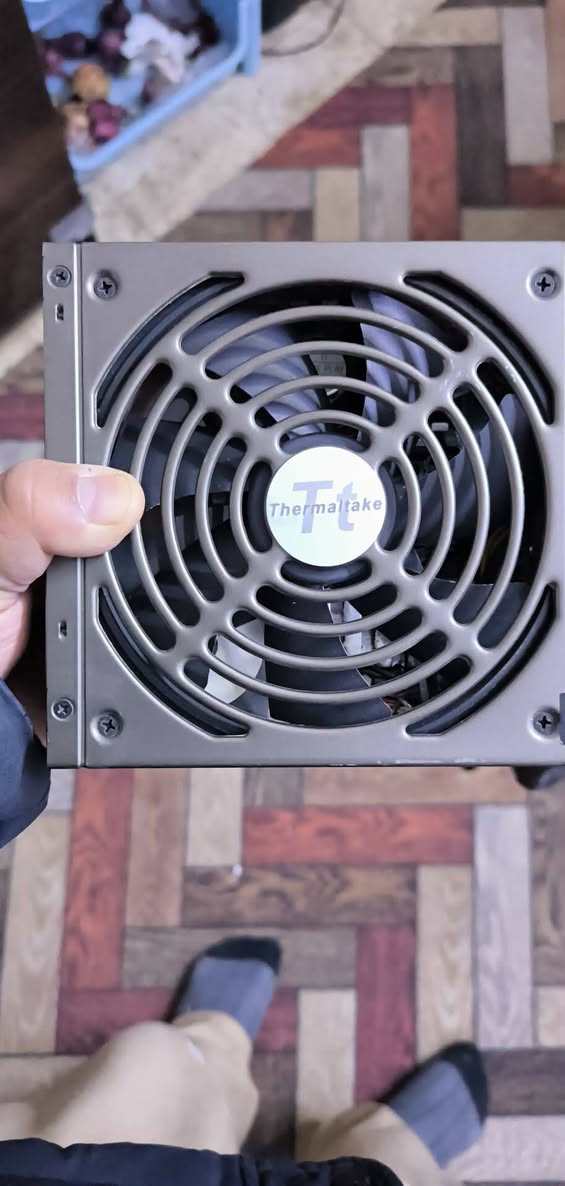 السلام عليكم
باور سبلاي ماركة thermaltake
600W pure power
مستخدم شغال شرط الفحص
السعر 50
يوجد توصيل لجميع المحافظات ب3


**إذا كنت صاحب هذا الإعلان وتريد حذفه لأي سبب، رجاءا أرسل رسالة إلى الدعم الفني**