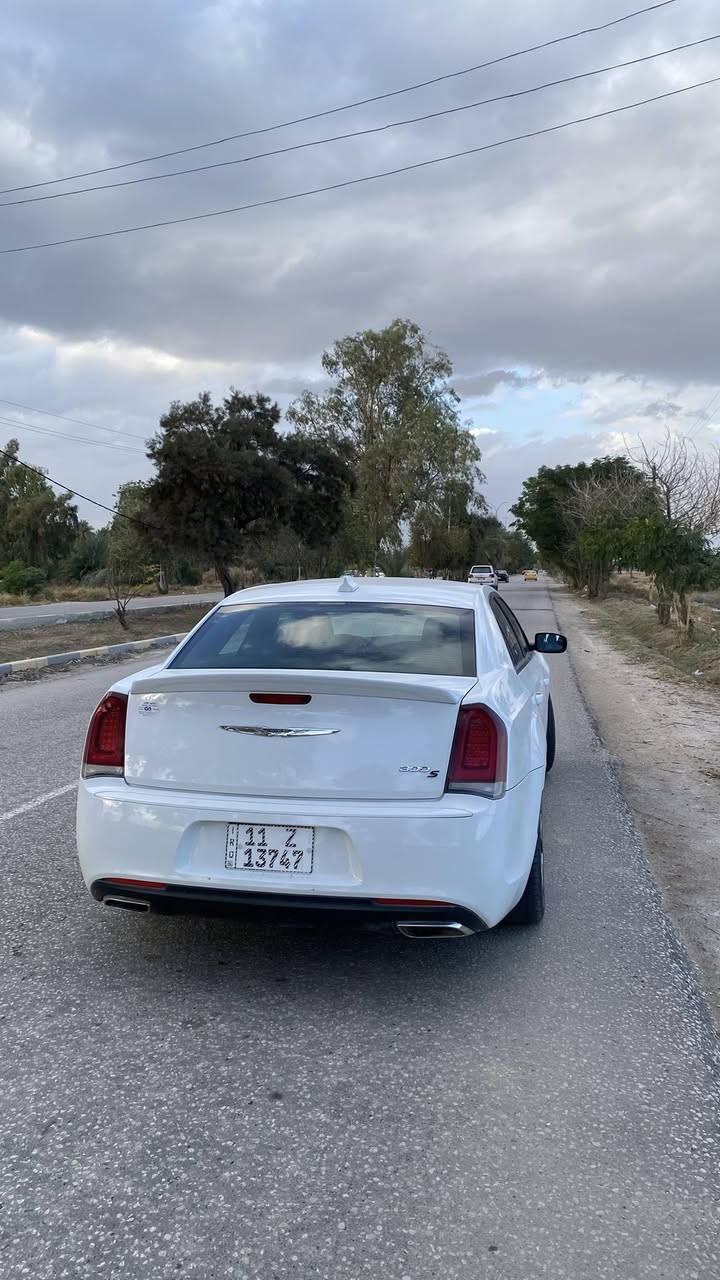 كرايسلر 2018 S
- شفتات ستيرن
- داخل اسود 
- شاشة كاربلاي 
- اشارت ترحيب 
- دمام بالصندوق 
- تشغيل عن بعد 
- وكيل حجم
- عداد 83 ميل 
- رقم بغداد مشروع وطني وين ما تحب تكدر تحول وتنقل ملكيه وبسمي سياره هزه جديده ورقم دولي جديد 
بدون ايرباك   بيه جاملغ فقط بيه مقدار ٤ اصابع بل فخضه السيارة حيل حلوه وجديده
دخول جديد السياره مماشيه بل  عراق 
بـسعر ٢٤٤وبيها مجال بسيط مكانه بل حله 
رقم ***********
