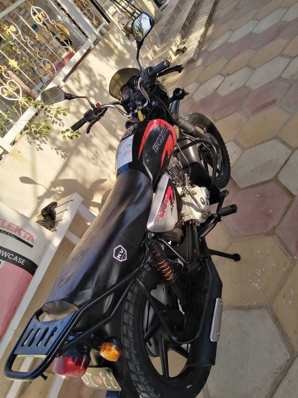 للبيع فقط بوكسر جبلي مستلم رقم وسنويه حيل نضيفه مال جناي الدراجه نفس ما بالصور نهاية ٢٢ ماذب عليها دينار تواصل *********** بصره سيبه

@الكل
