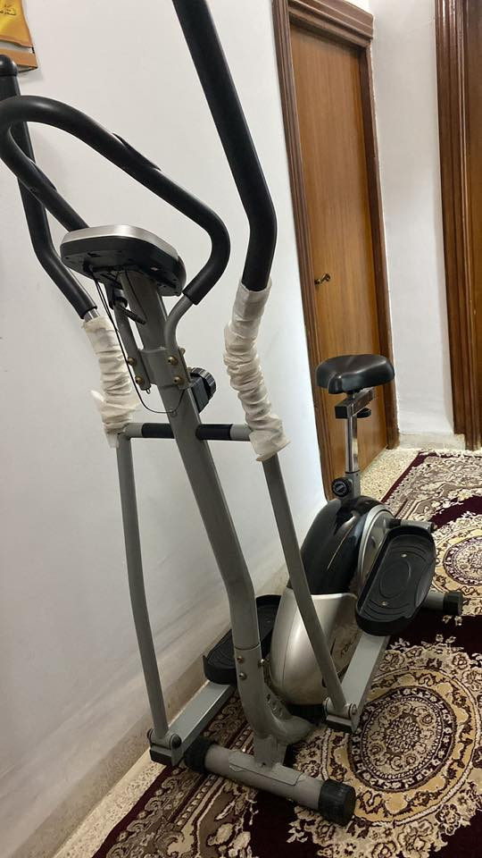 جهاز رياضة ماركة RoK 
هيكل الجهاز حديد مغلون ثقيل
شاشة ديجتال لمتابعة الوقت المسافة السرعة السعرات الحرارية المحروقة 
مستشعرات نبضات قلب في المقابض
بكرة تعديل التمرين تتحكم في صعوبة التمرين حسب المستوى
نظافة الجهاز ٩٩٪؜ 
السعر ١٣٠ الف
للتواصل واتساب ***********
