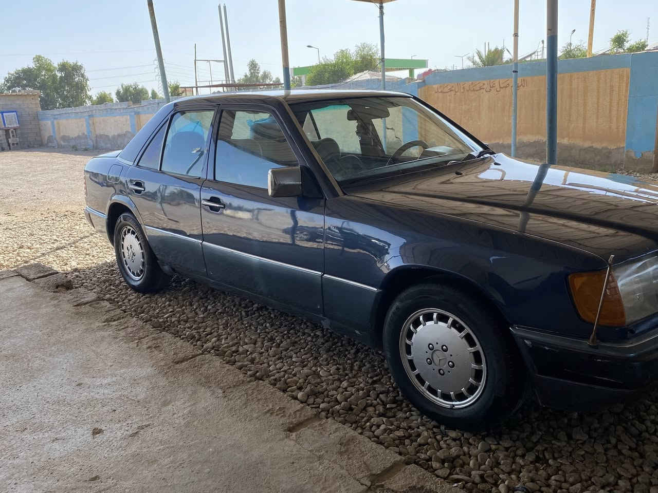 السلام عليكم مارسدس دب موديل 89 رقم ديالى سنويه 30 كير محرك جديد لا صرف ولا بخار تبريد شغال 🧊🧊محور 2500 سياره حلوه السعر 48 وبيه مجال قليل  الرقم *********** مكان سياره ديالى
