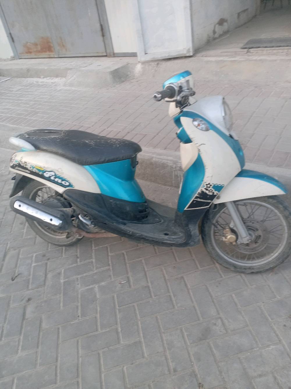 دراجة نوع ياماها  يابانيVino محرك 125cc سرعة 120 دراجة مكفولة بلادية و على فحص تشغيلة بصمة سلف و هندر سعر 450 و بي مجال 
عنوان بغداد مدينة الصدر قطاع 79 شارع سيد حاكم الزاملي
***********