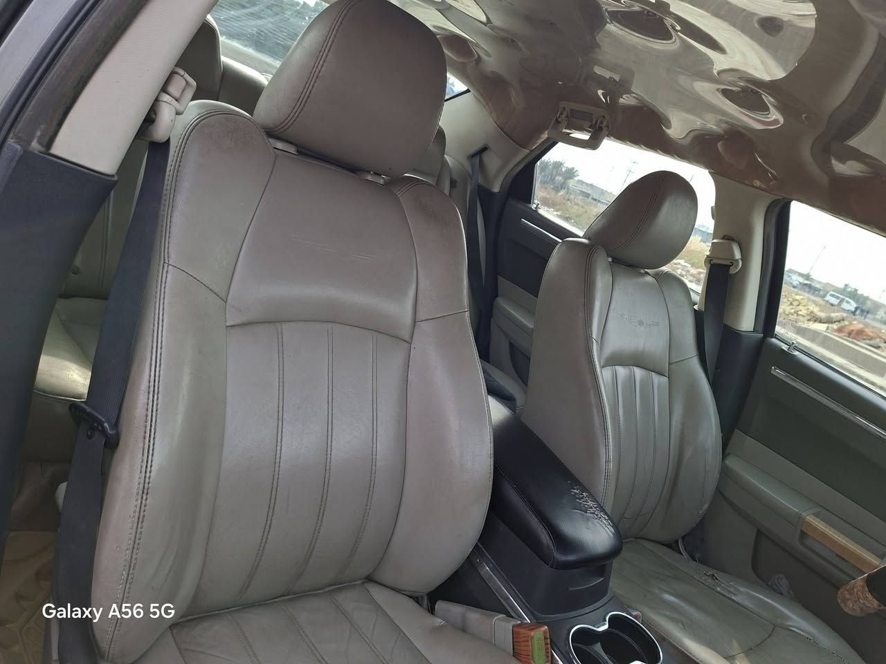 السلام عليكم اخوان اوباما ٢٠٠٨ كفاله عامه من الضربه جاهزه مابيها اي نقص عدى الهلالت الخلفيه يراد تعمير والباقي كفاله من الصبغ والتبديل بيها فقط بارد بلبنيد شبر تقريبا وباب السايق هم بيه بارد كد شبر تقريبا بدون صبغ او معجون المحرك والكير ابحاله جيده تبريد شغال ممتاز تدفائه ممتازه مابيها اي نقص الك الفحص وين ما يعجبك بسمي مشروع وطني هزه جديده تحويل فقط ما أسوي وكاله الاستفسار اكثر الاتصال على *********** السعر ١١٥ ورقه
