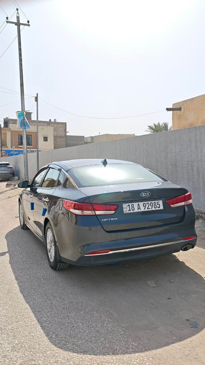 سلام عليكم اوبتما 2018كير ومحرك وحداديه كفاله تخم تاير جديد مال جناي جاهزه من  الاخير مكينه2400 بيها قطعه صبغ بنيد فقط 
مواصفات السياره 
لون رصاصي 
شاشه كامره 
شاشه عطلات 
داخل بيجي 
ويل كب 
تحكم استيرين
هيترات كشنات 
رقم بابل انكليزي 
مالك واحد هو مستورد
مكان السياره الحله مركز المدينه 
السعر135$
الاتصال*********** حلة, بابل
