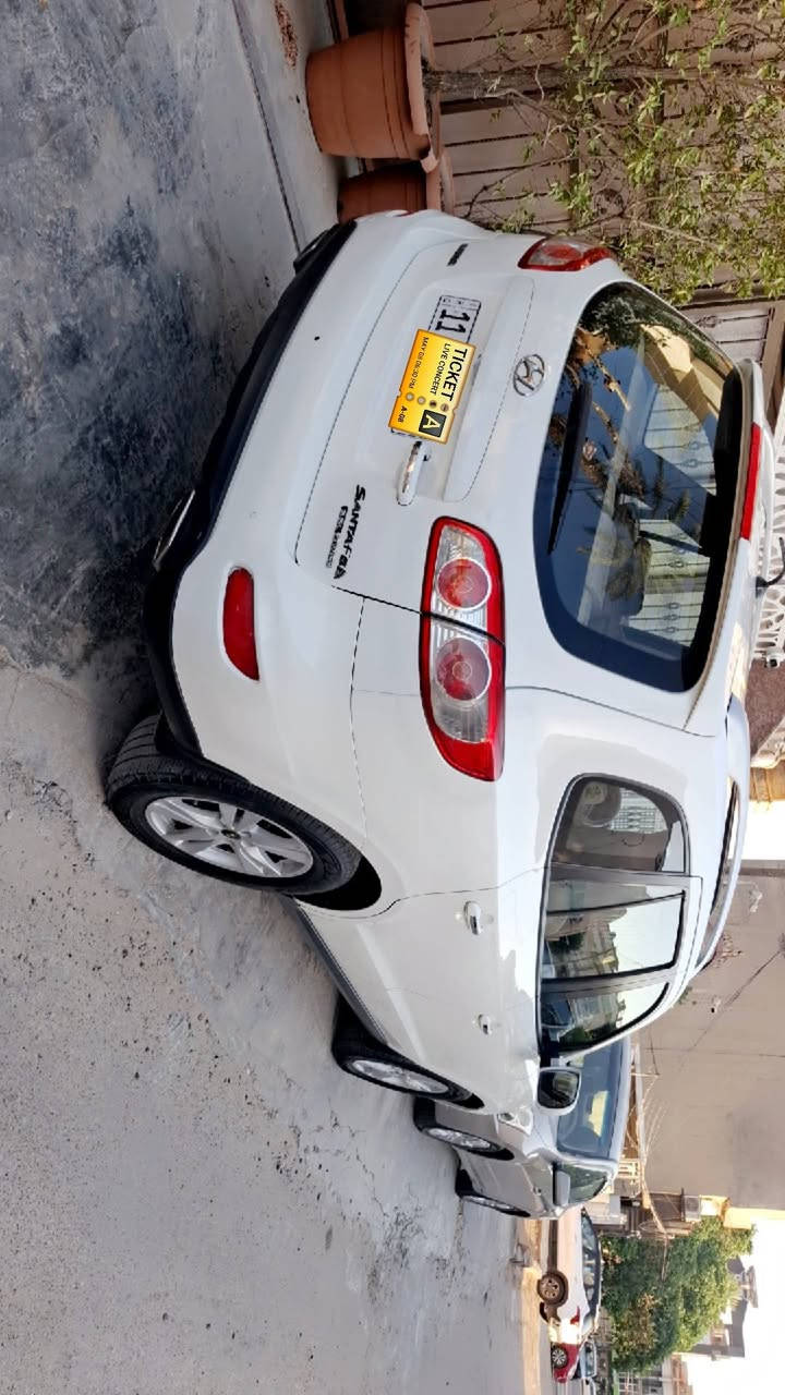 للبيت سنتافيا ٢٠١١ خليجي
محرك ٦ سلندر 
رقم بغداد انكليزي 
هزة وارقام وسنويه جديده 
صبغ فقط دعاميات
المواصفات 
فتحة 
بصمه 
كراسي جلد 
كراسي كهرباء 
تبريد ٣ قطع 
شاشه كاميرا
حساس خلفي 
صدر امامي خلفي جديد 
باتري جديد 
منظومه تبريد جديد
السيارة جاهزة بدون اي نقص
للاستفسار ***********
مكانها شارع فلسطين
