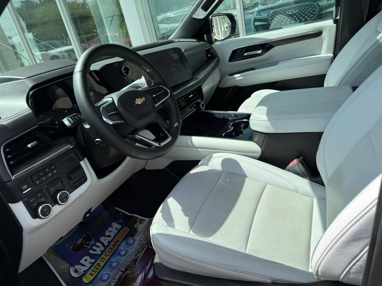 السلام عليكم تاهو 2025برايمر 
خليجي وكاله المنصور 
مغلف PPFكفاله عامه 
ماشيه16الف 
السعر69 الف وبيها مجال 
مكانه بغداد 
***********
