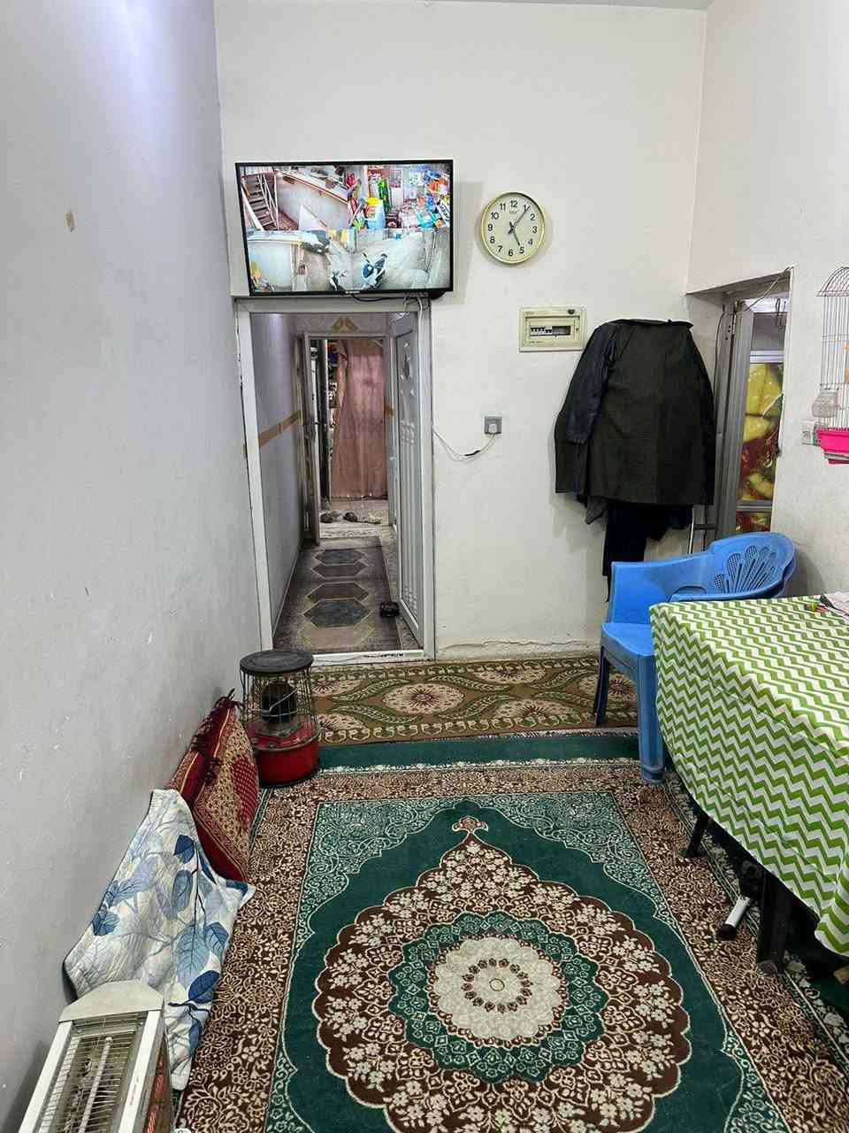 يالله السلام عليكم ورحمه الله وبركاته 
بيت مساحه 100متر طابو زراعي واجهة 5 النزال20 كامل البيت كاشي سيراميك السطح شتايكر البيت كامل مكمل 
للاستفسار ***********
اتصال وات ساب
