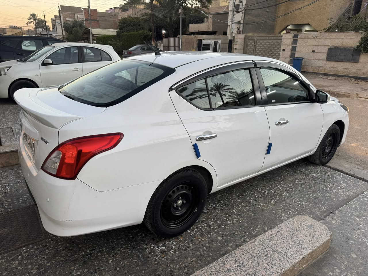 السلام عليكم
نيسان سني 2024 مصري 
رقم السليمانيه الجديد تحويل او وكاله باسم شخص ابغداد 
ماشيه 73 الف كير محرك كفاله
بيها صبغ باب السائق ومكانين بارد شغل درجه اولى 
تبريد صدر تايرات باتري جديد سياره جاهزه 
للبيع فقط السعر 117 ورقه وبيها مجال مكاني بغداد العامرية
*********** محمد ( واتس اب ايضا الخاص مغلق)
