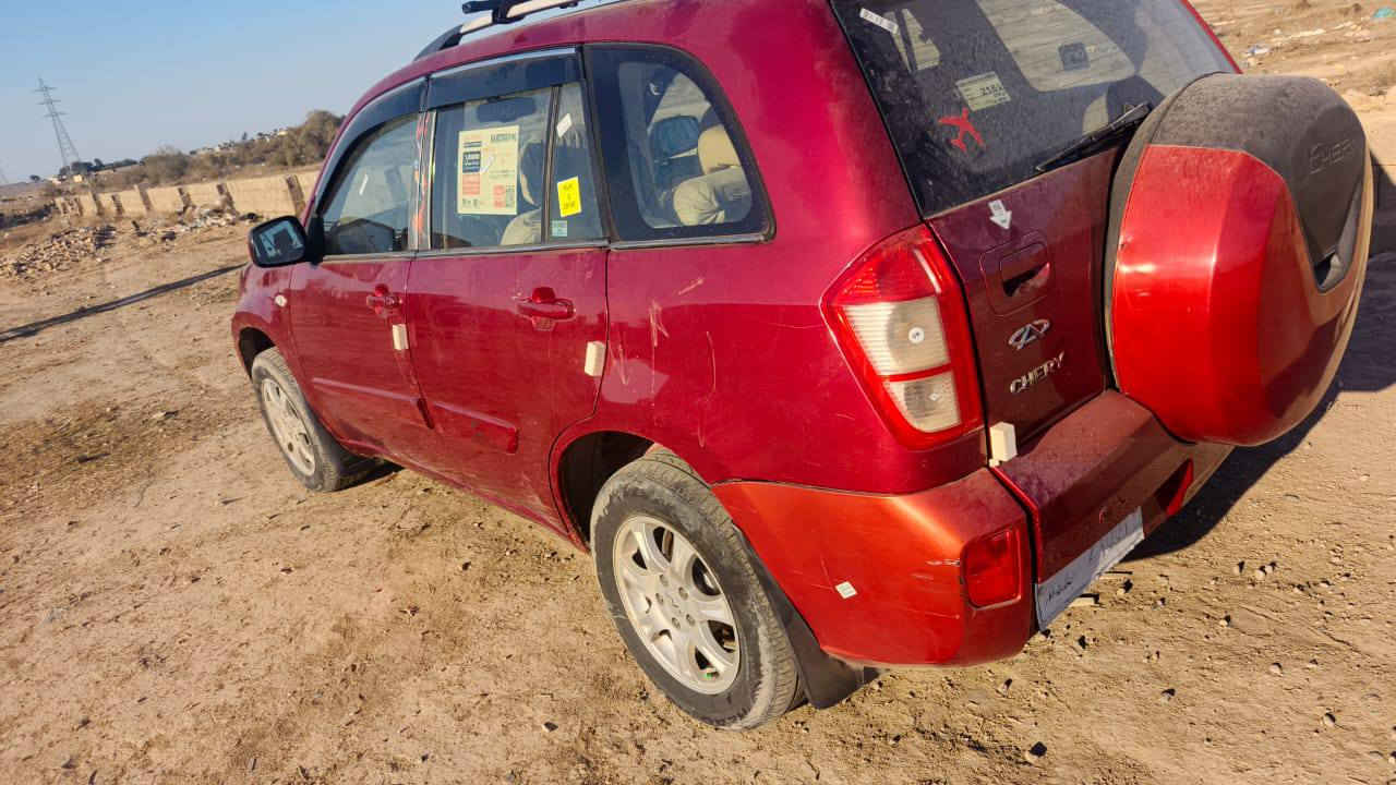 السلام عليكم ورحمه الله وبركاته شباب عندي تيكو مديل12شكل الجديد محرك جديد منضومه جديده صدر امامي او خلفي جديد كهربائيات كل شغاله السياره بلاديه لاضره ولا تبديل ولا صبغ هاي صورها مال يوم رقم بغداد شرط التحويل مصفره غرامه السياره ماتشتغل أو مرات نكره ماعرف شنو الحاله ابيع عل وضعها الي شراي يتصل على رقم ***********مكان السياره بغداد قرب حي البتول شرط عقد مروري السعر 42اوبيها مجال الشراي يتصل غرمتواجد عن الفيس السياره كلش حلو بس وصخه
