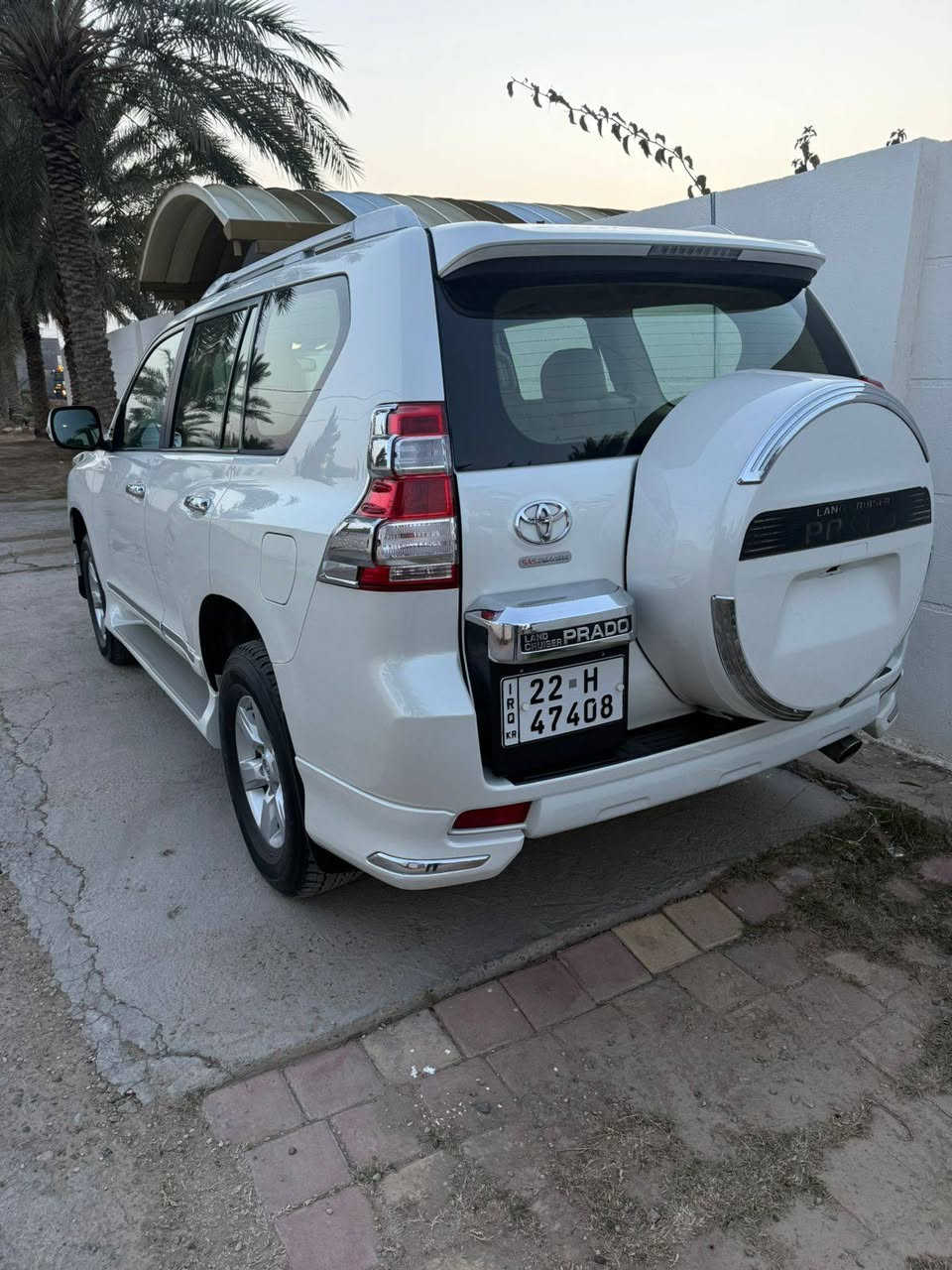 سلام عليكم برادو 17/TXLسياره فول واحد علا واحد فتحه بصمه دبل تانكي 7راكب V6سلندر سياره مري شفط تشغيل عن بعد سياره حداديه كير مكينه تبريد كله علا وضع شركه ماشيه 113الف حقيقي علا وضعها  بيها شويه صبغ بل باب مال الصندوق اقل الشبر 
كفاله عامه من صبغ او فتح رقم اربيل  بسمي تحويل ثاني يوم سعرها365 وبيها مجال 
مكانها الانبار الرمادي ***********
