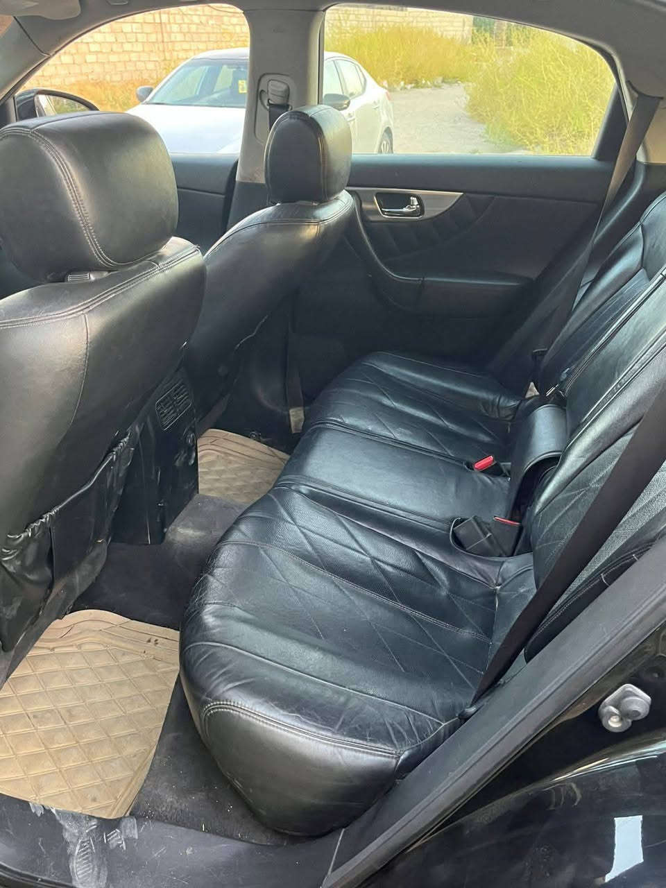 سلام عليكم    انفنتي  fx 35 2009   وارد امريكي حادث جاملغ امامي جهه السائق   رقم بغداد ب اسمي  بيهه قطعه صبغ وقطعتين كلير ماشيه ١٣٠ الف  المكان بغداد السعر ٩٠ وبيهه مجال بسيط  ***********  السياره نقصهه  دبلات وبوش ميزانيه  وعطل بحساس الvvt  فقط الباقي كله مابي شي كهربائيات كلهه شغاله
