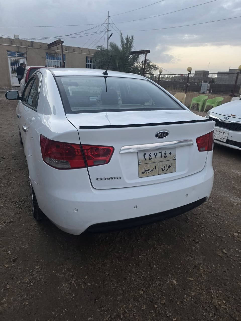 سيراتو خليجي موديل 2012
مكفوله عده ربع باب خلفي 
سياره جديده وجاهزه للاخير
مكينه 1600جديده
السعر 95$
الاتصال ***********

