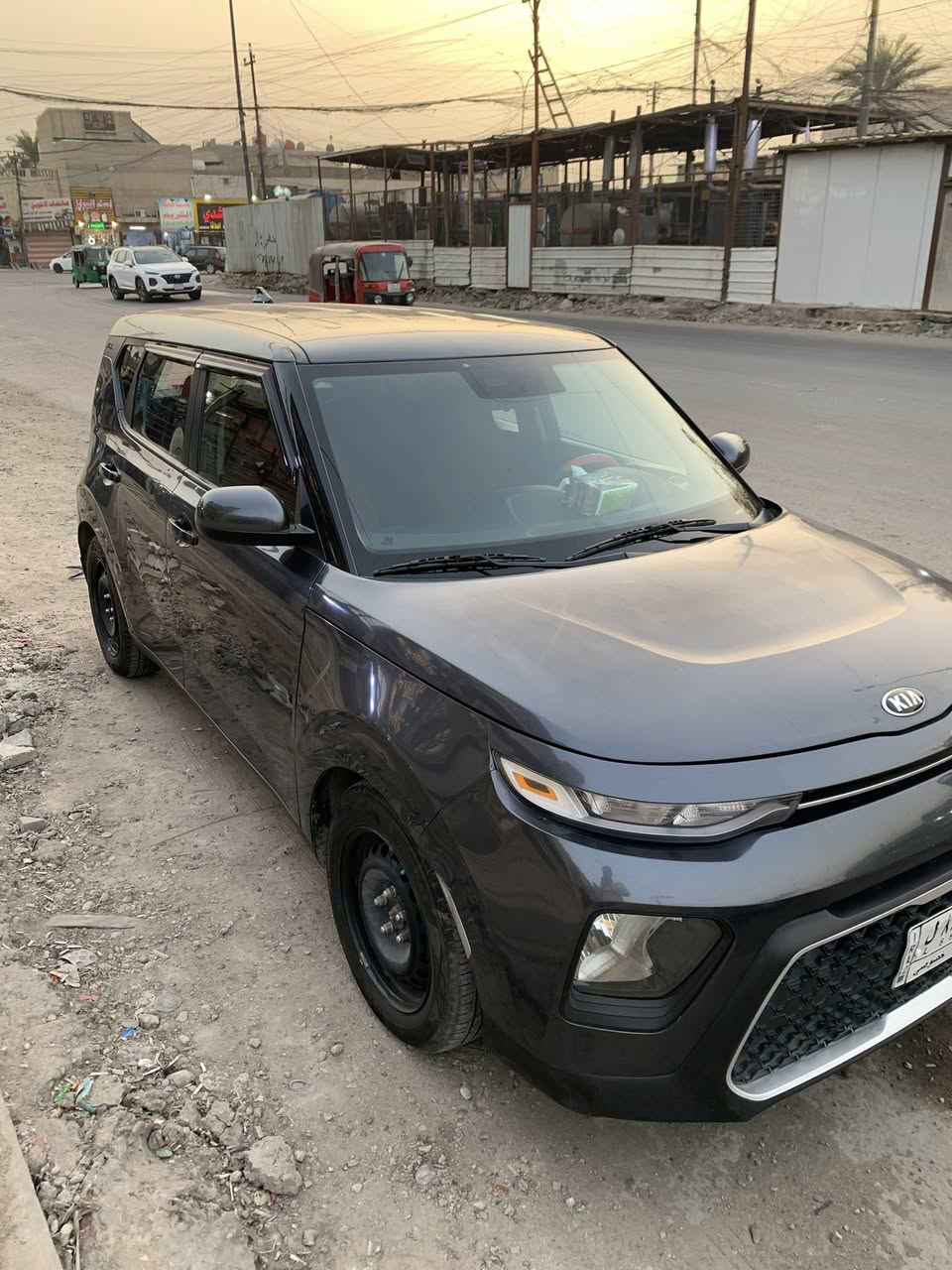 سلام عليكم 
كيا صول 2020 امريكي 
ماشيه 72 /
صور الحادث بالمنشور 
الله شاهد عندي سياره من 2021 مال جناي ممتعوبه شغل واطلع 
العنوان بغداد مدينه الصدر الاورفلي 
السعر 128 وبيها مجال 
***********
