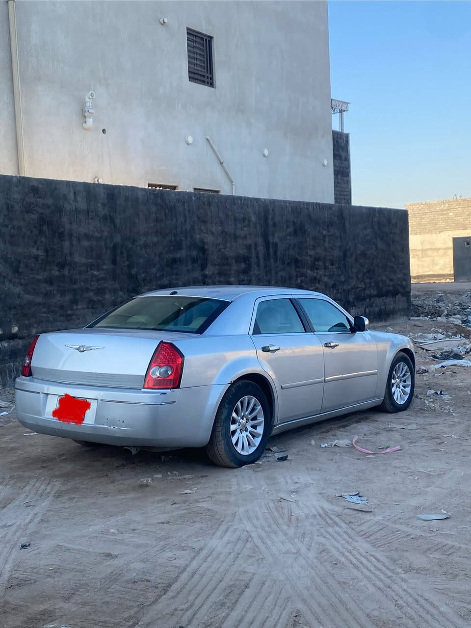 اوباما 2007 بيها قطعه وحده السعر 110 قابل للتفاوض ***********.
‭0770 671 6544‬
