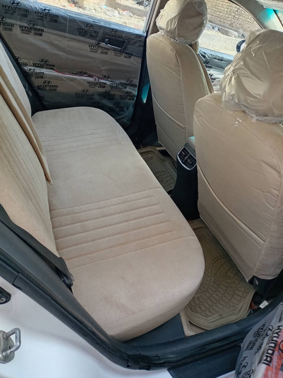 اللهم صل على محمد وآل محمد
النترا موديل 16 الشكل الجديد 17 رقم ميسان فول مواصفات عدا البصمه باسمي تبريد قطعتين محرك 2000 دوش فتحه سقف مري شفط سعر 140 للاستفسار الاتصال على الرقم ***********
