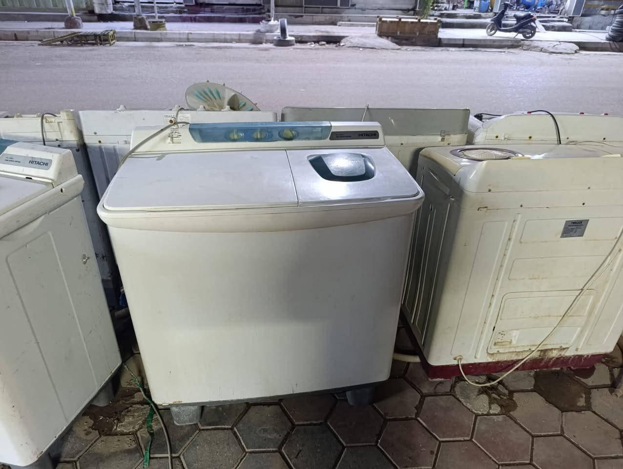 غسالات هيتاشي الحجم الكبير
***********
