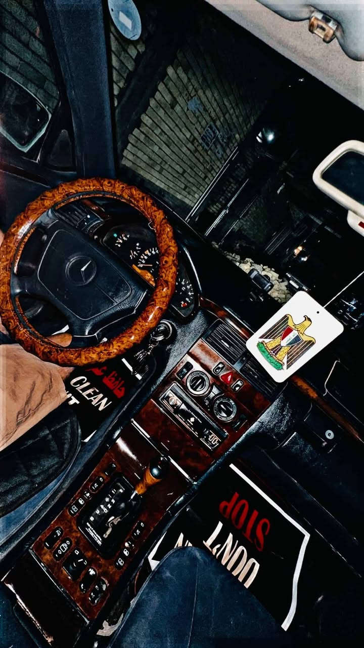 سلام عليكم
ام عيون(E320 وارد اليابان) موديل 1995 محرك خراطيم
رقم اربيل مميز(33553) سنويه 2030 هزه بعدها مامخلصه 
تحويل لايمته مايعجبك لان بسم جيراني مكانه كربلاء 
سياره متعوب عليها جاهزه من كلشي كير محرك كفاله تخم تاير كهربائيات كلها تشتغل  يعني مال جناي فقط مصبوغ عام اثر جراد(بدون اي ضربه او خياس) سياره نقصها صبغ دعاميه اماميه فقط سعر 97 بيها مجال للطيبين *********** مكاني كربلاء
